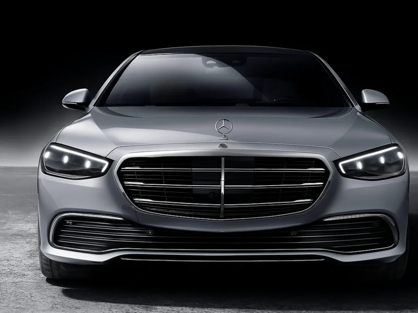 Mercedes-Benz EQE electric executive chauffeur car used by Lux Chauffeur in Milton Keynes
