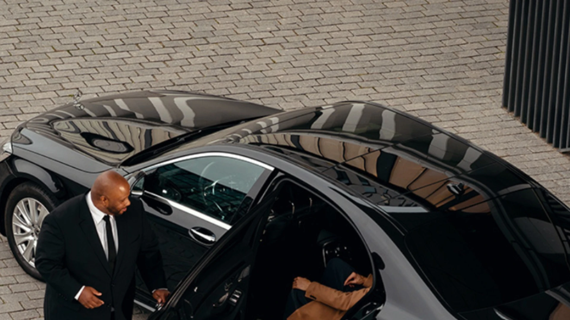 Contact Lux Chauffeur Milton Keynes electric chauffeur service