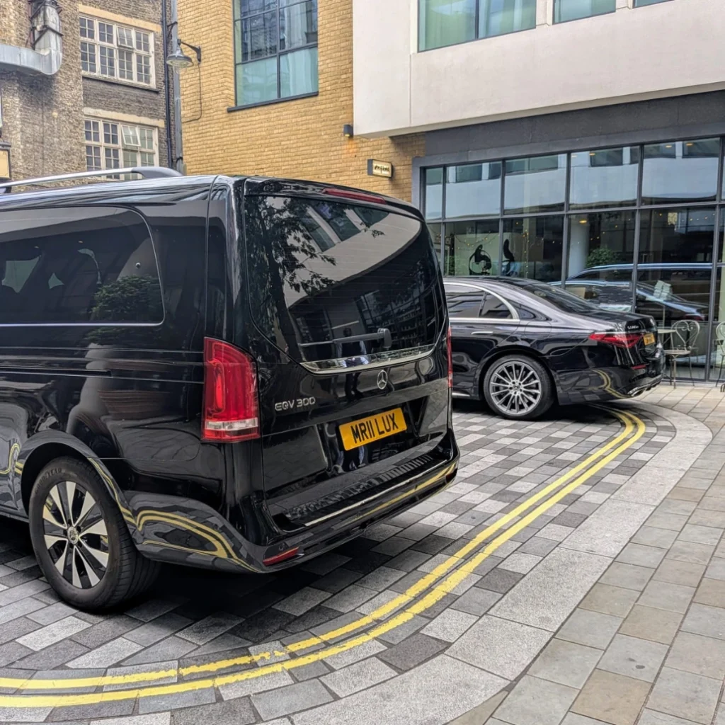 Milton Keynes Luxury Luton Airport Travel Company